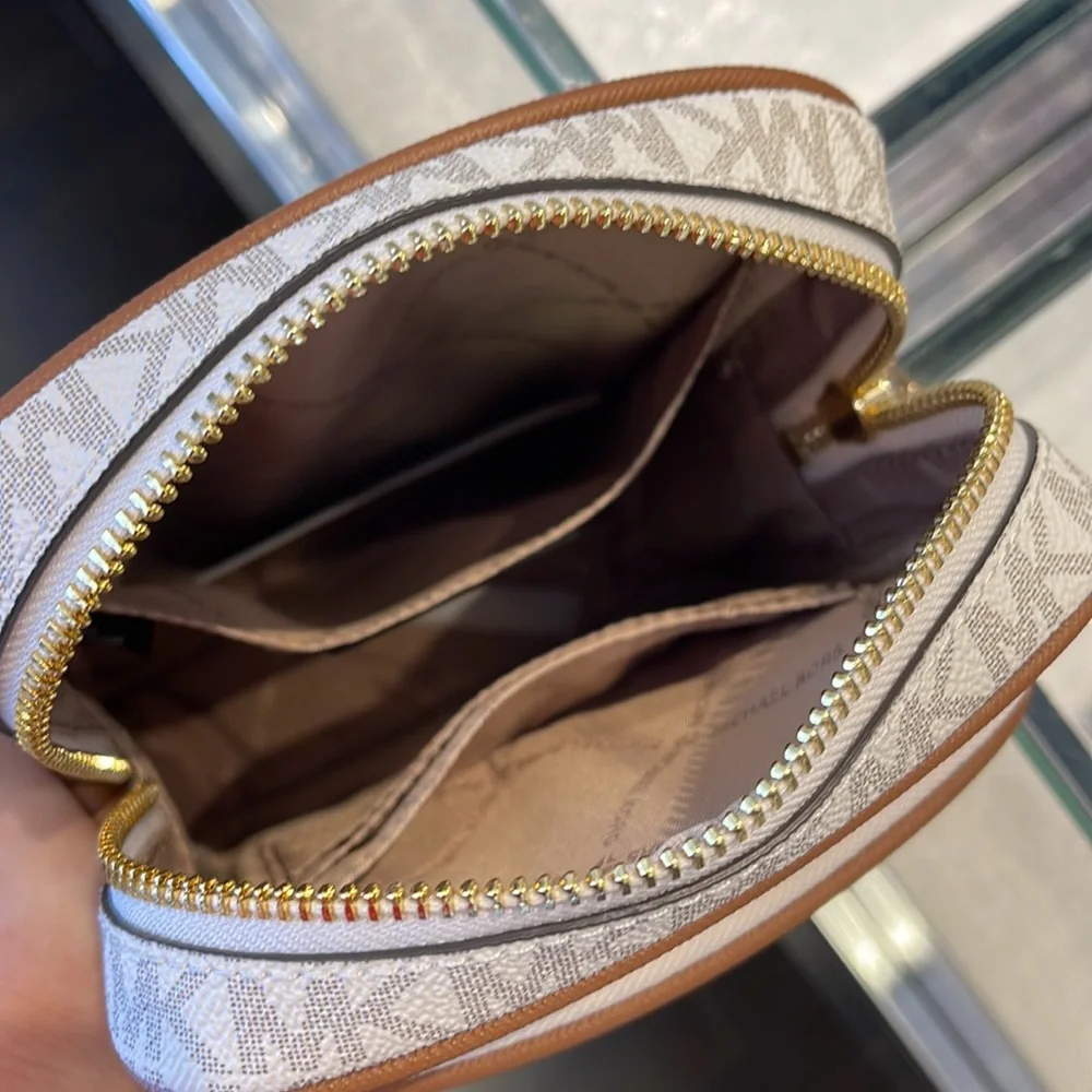 MICHAEL KORS  Jet Set Travel Medium Logo Crossbody Flight Bag # 35F1GTVC2B NWT - Picture 8 of 16